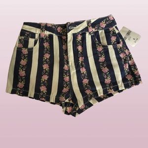 NWT! F21 Striped Rose Floral Denim Shorts